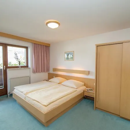 Kristall Τσελ αμ Ζέε