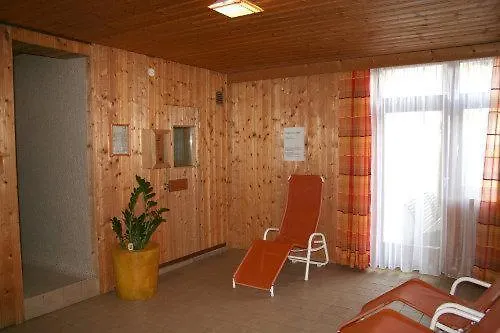 Kristall Apartment *