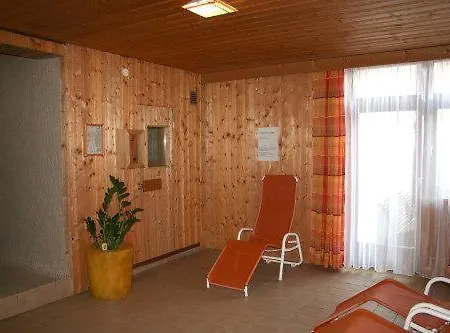Kristall Apartment *
